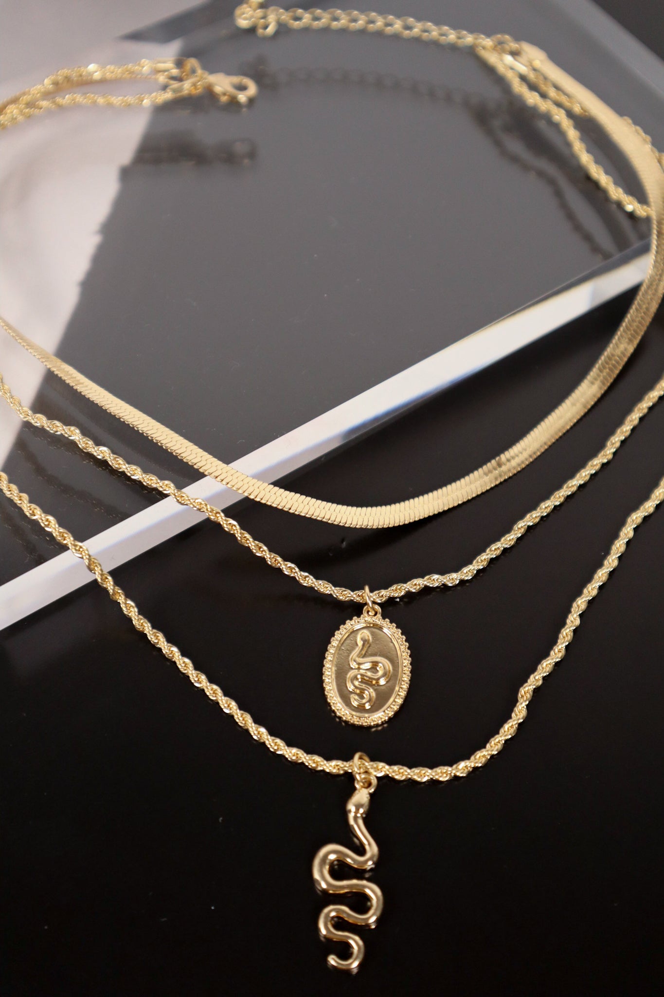 DOUBLE SNAKE LAYERED NECKLACE - GOLD